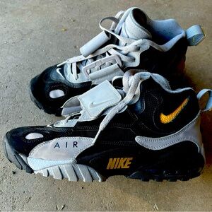 Nike. Size 9.5. Like new.